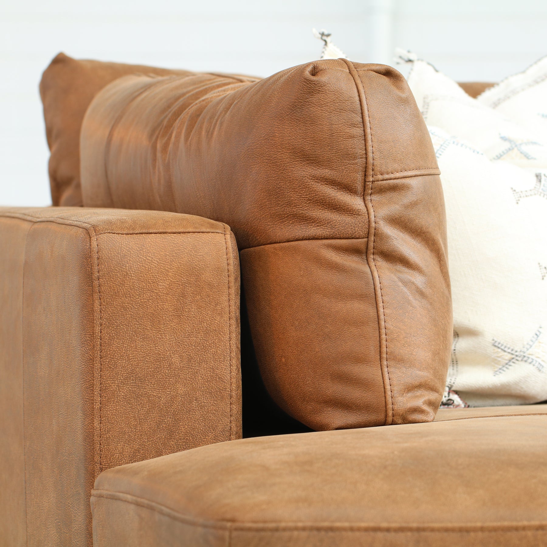 Leather Sofas, Couches & Modular