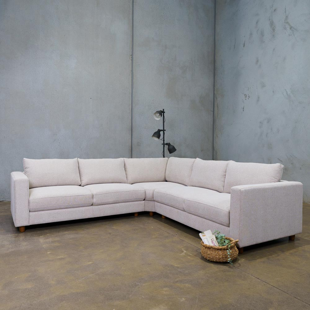 Barcelona Fabric 2.5 Seat Corner Suite