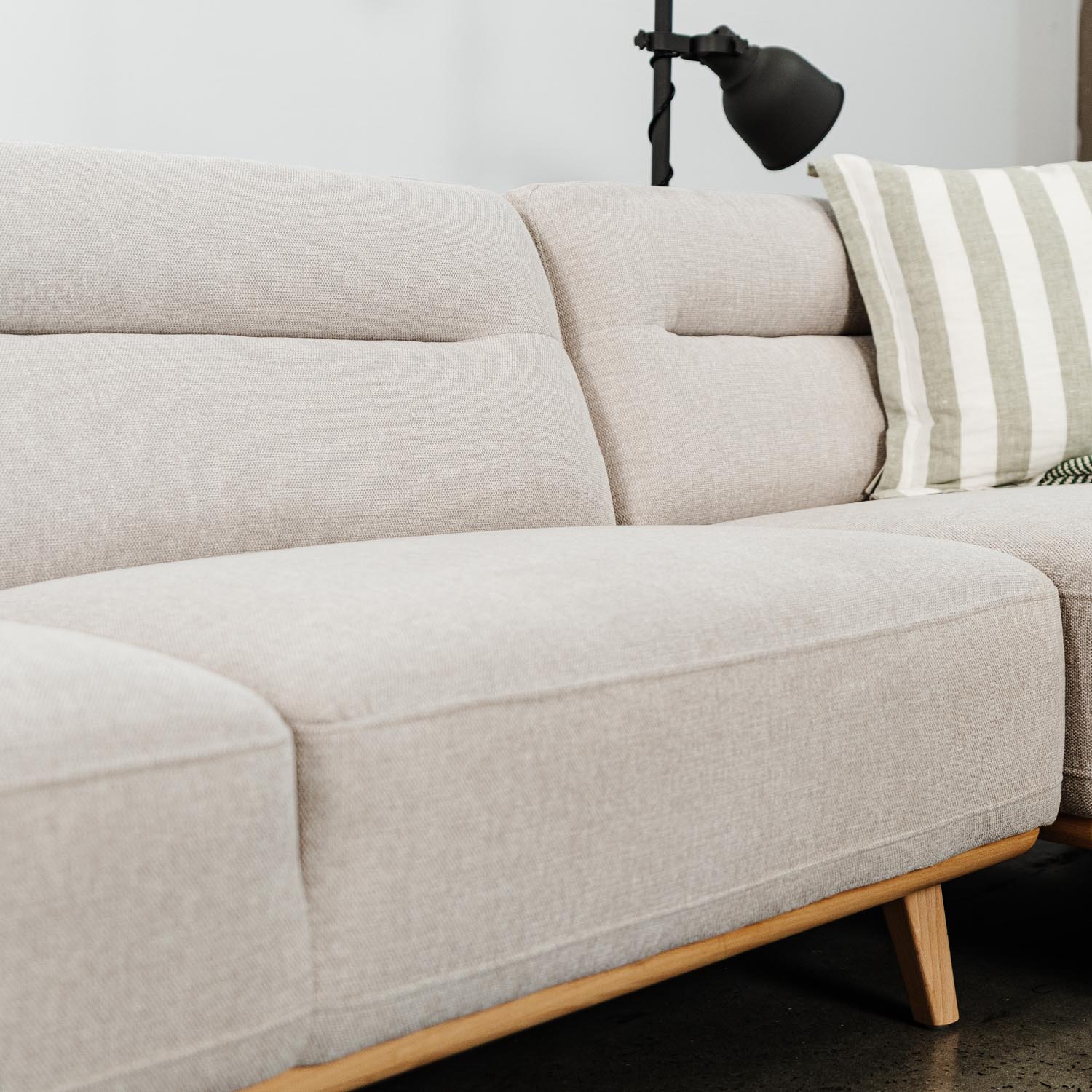 Kate Fabric Right Side Facing Chaise Lounge