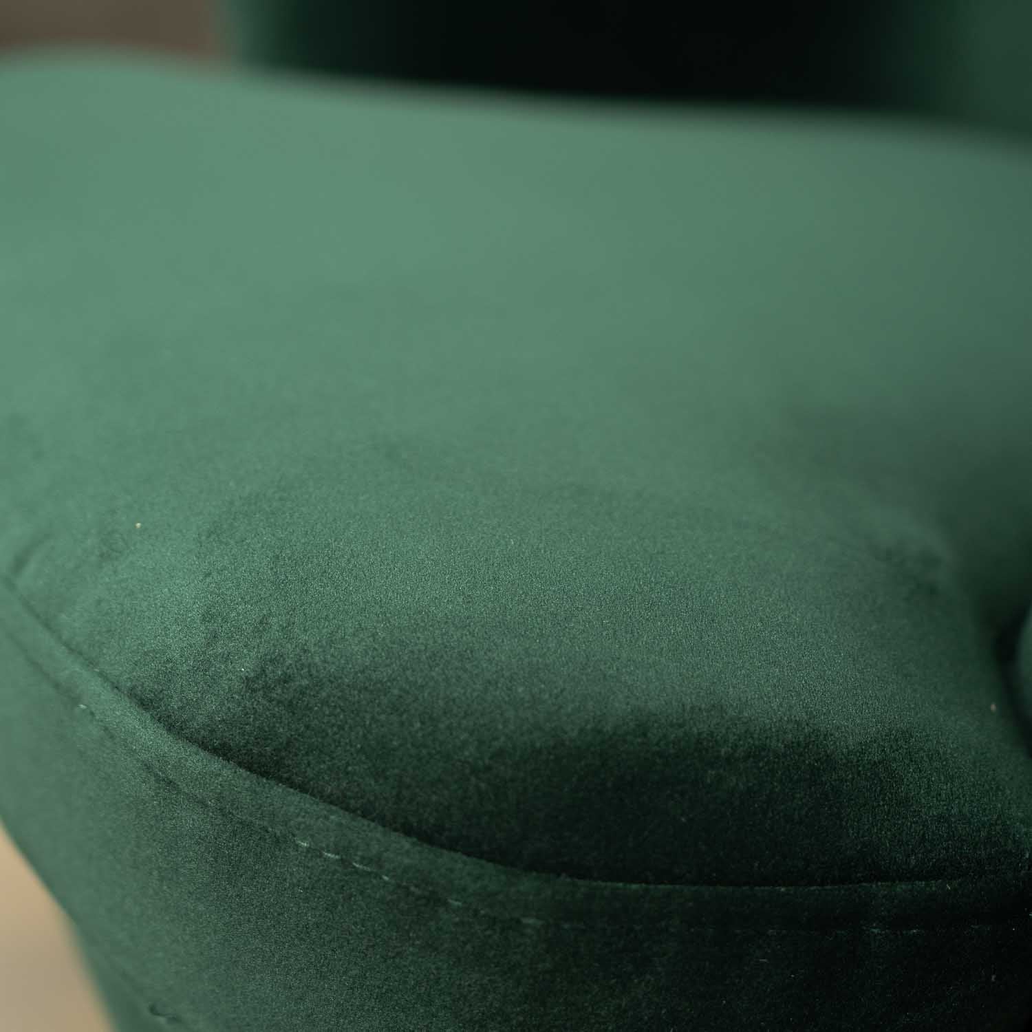 Airlie Vogue Velvet Chair