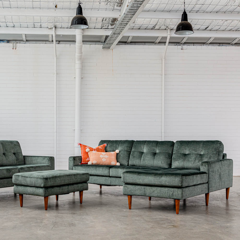 Classic Fabric Right Side Facing Chaise Lounge