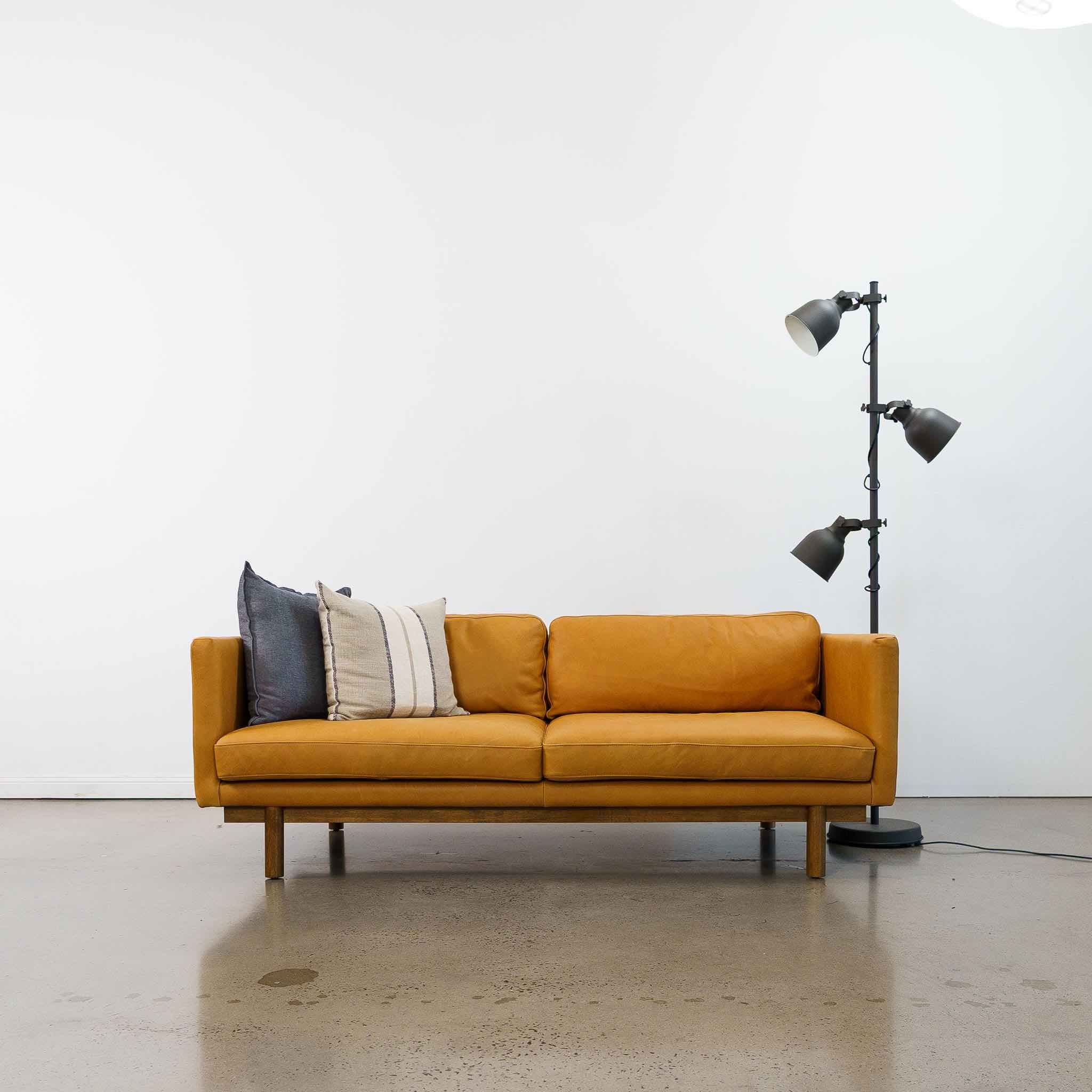 Strada Leather 2.5 Seat Sofa