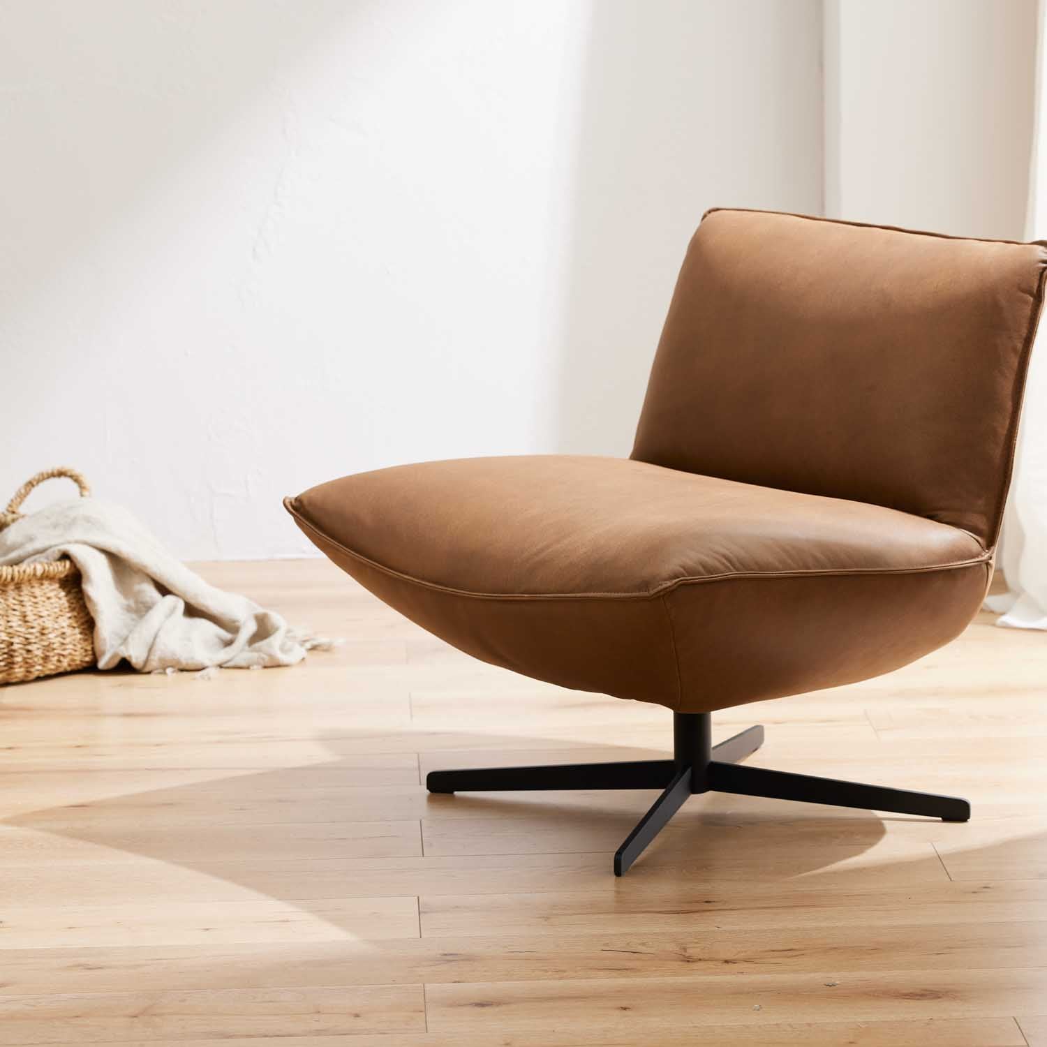Global Leather Swivel Chair